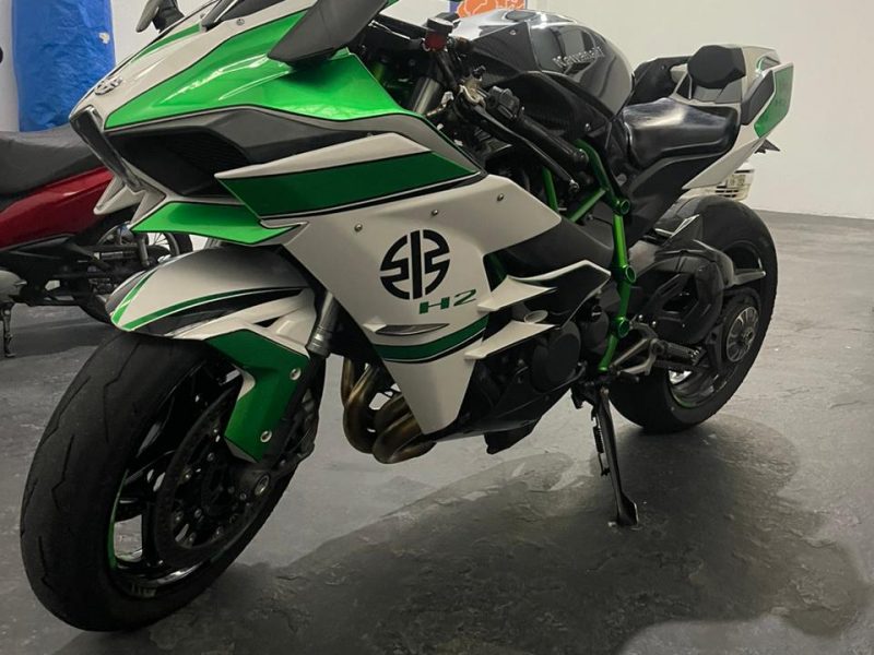 Kawasaki Ninja H2 - H5 Veículos Kawasaki Ninja H2